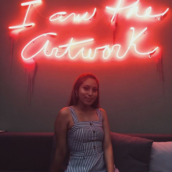 Meet your Posher, Sofia - Picture 1 of 1